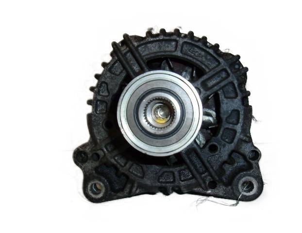 Alternador ref. 0124525114/ 03G903016E